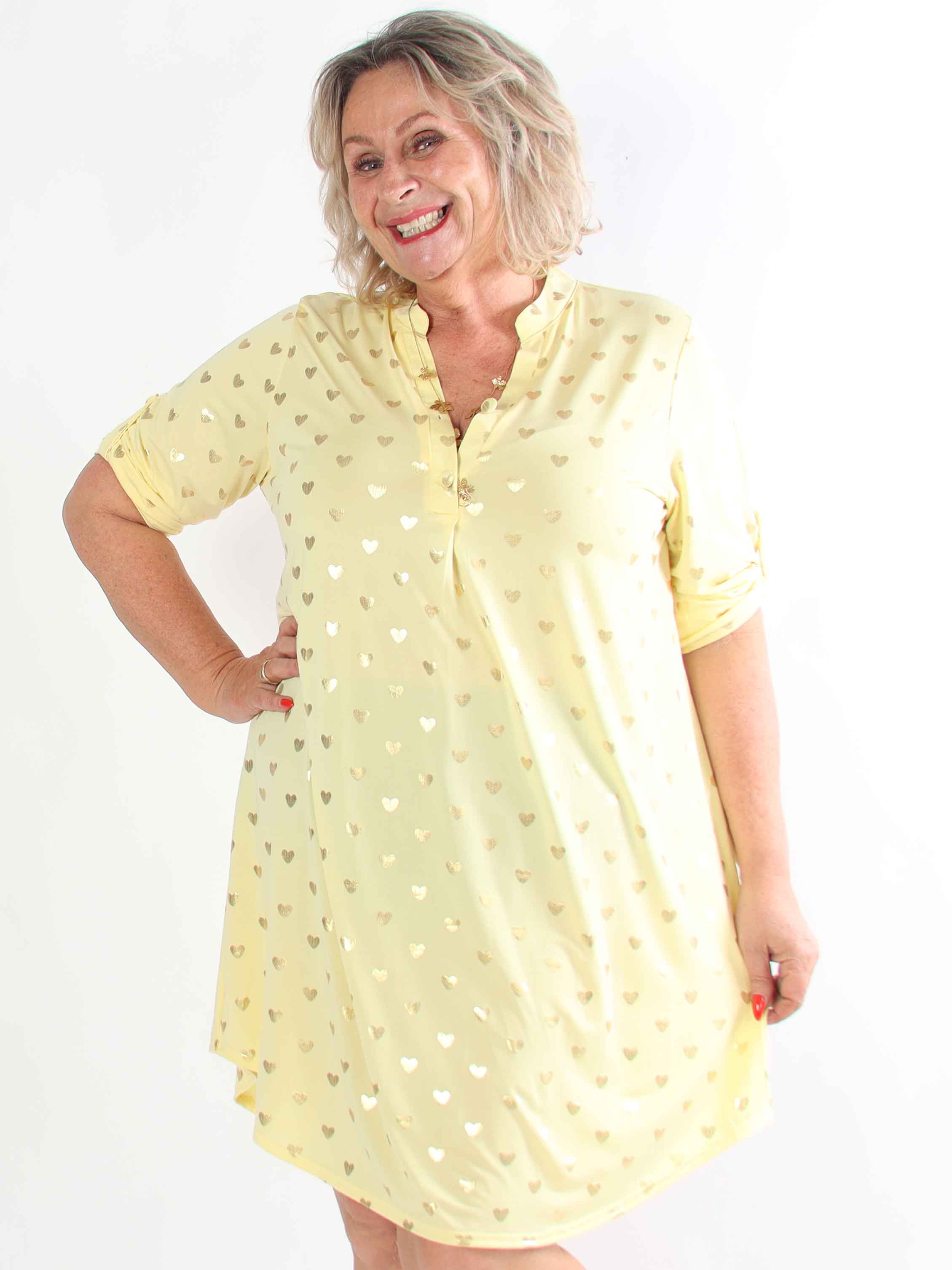 Ebba Gold Heart - Elastisk plus size kjole med guld hjerte detaljer